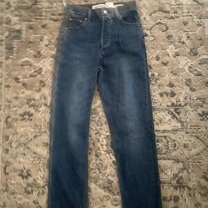 Aritzia - Arlo Straight Jeans